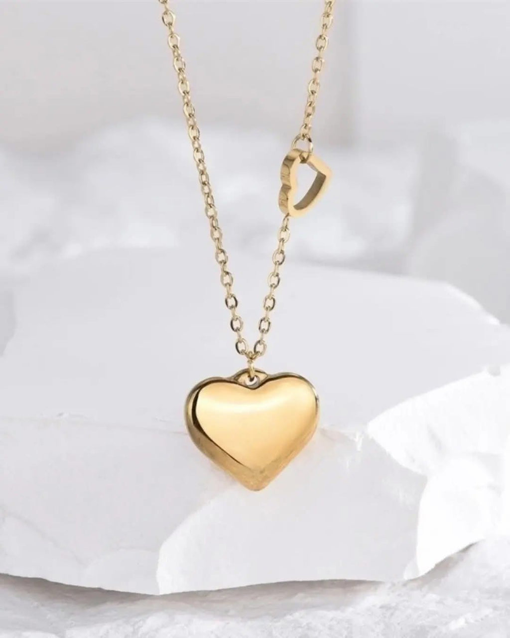 Amour Necklace