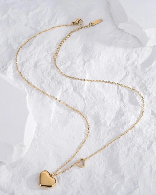 Amour Necklace