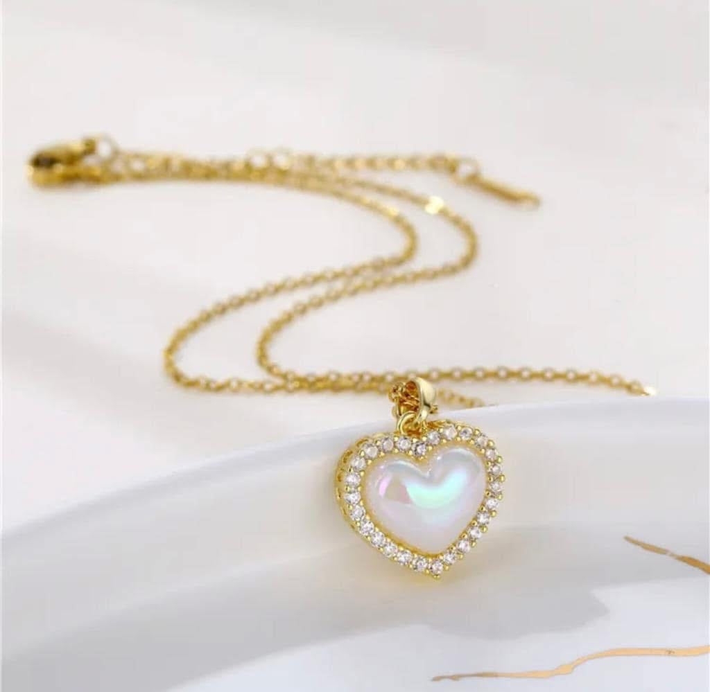 Heart pendant necklace