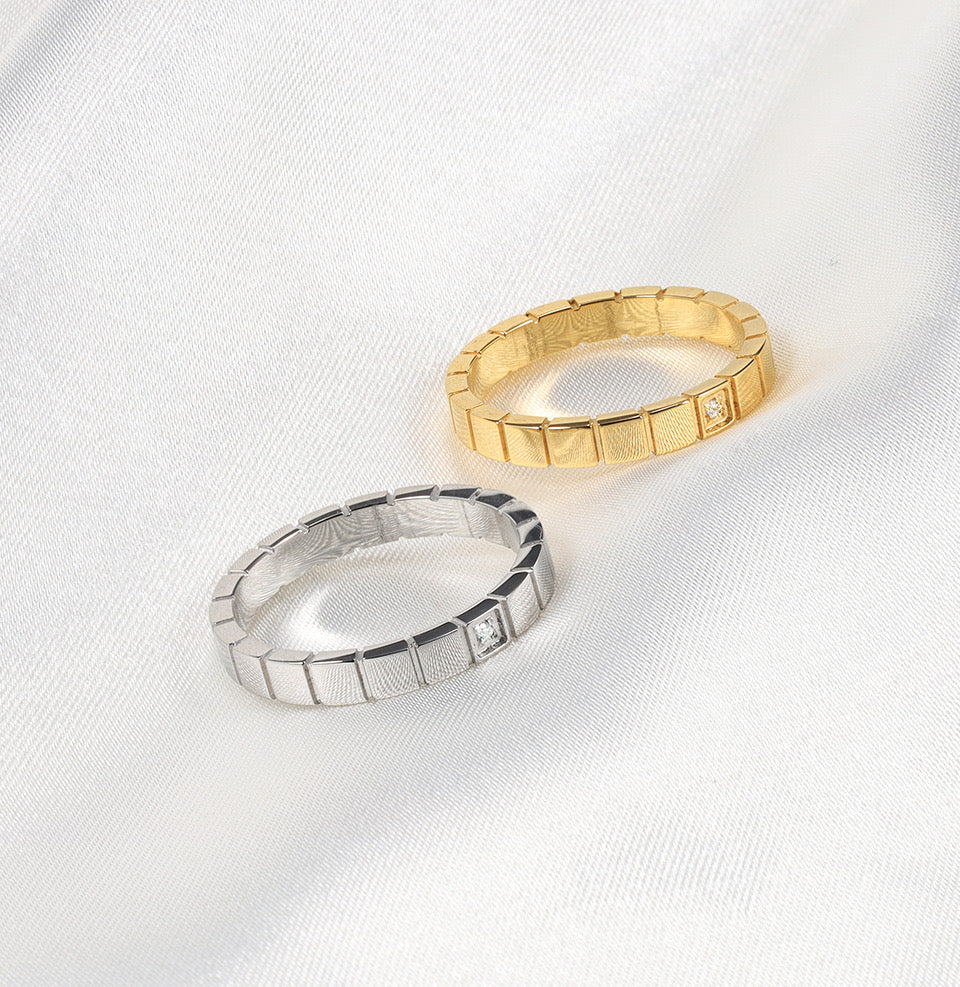 Rhinestone ring