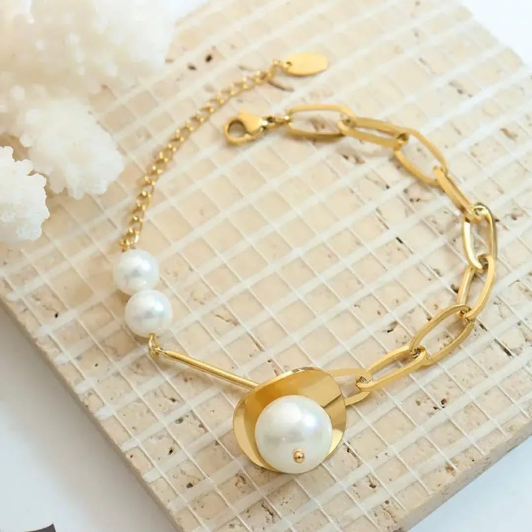 Gold plated pearl bracelet