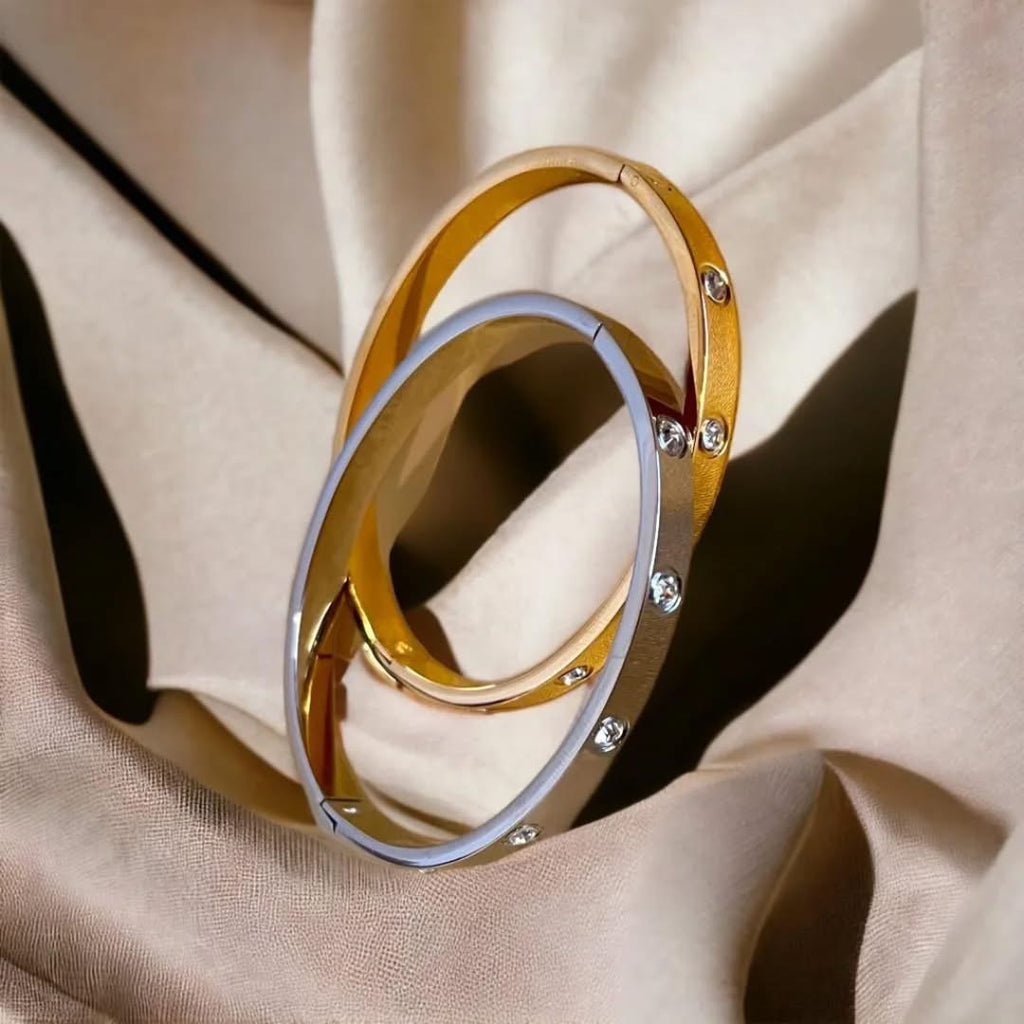 Zircon bangle