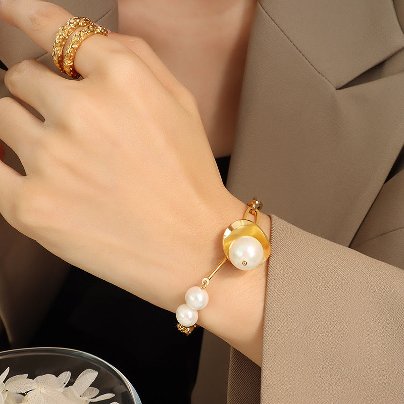 Gold plated pearl bracelet