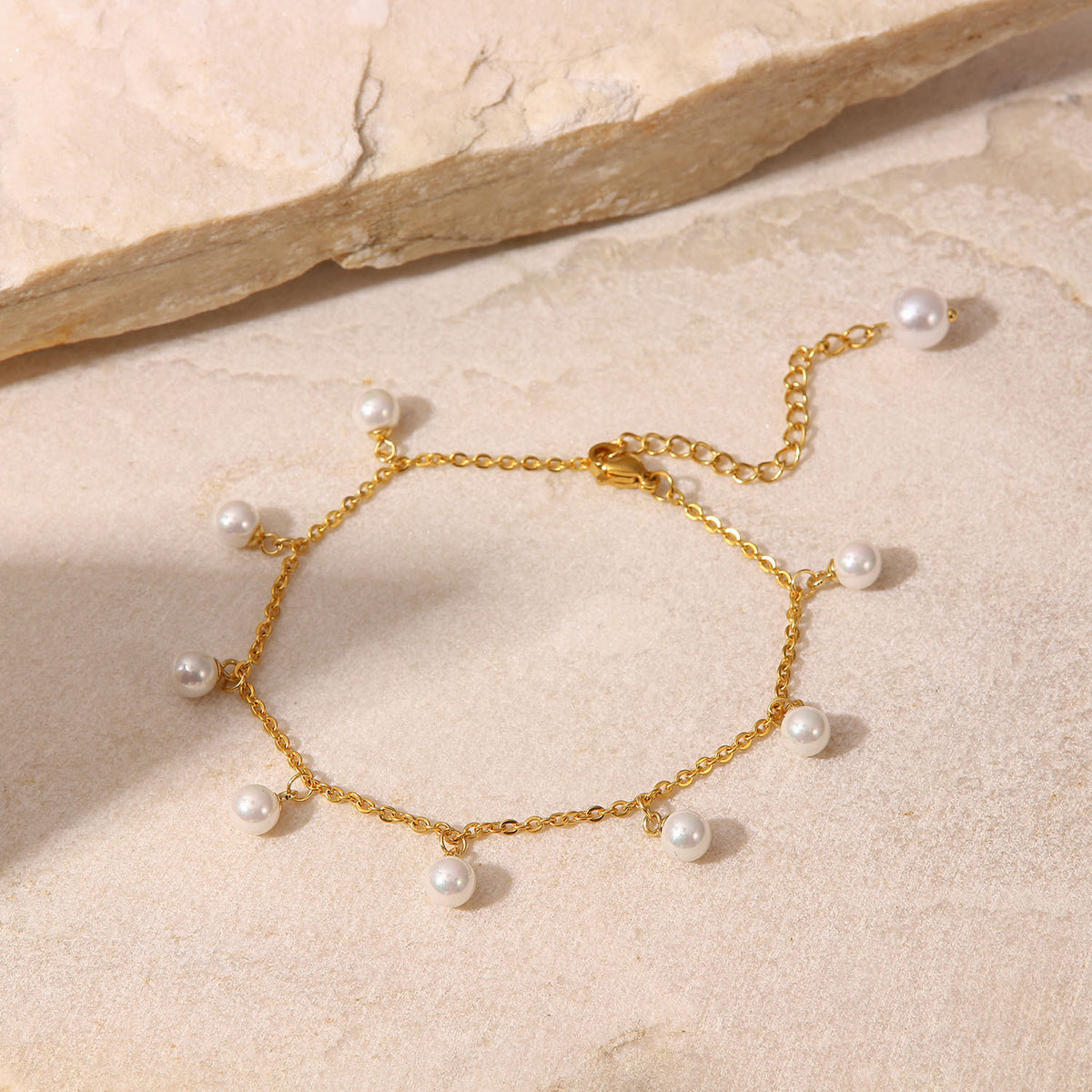 Plated pearls anklet
