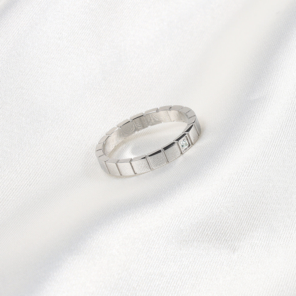Rhinestone ring
