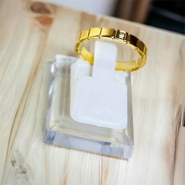 Rhinestone ring